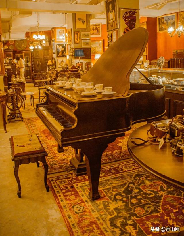 珠海這1500平方米的“地下室”，竟然藏着這麼多古董_ 二手鋼琴展示中心