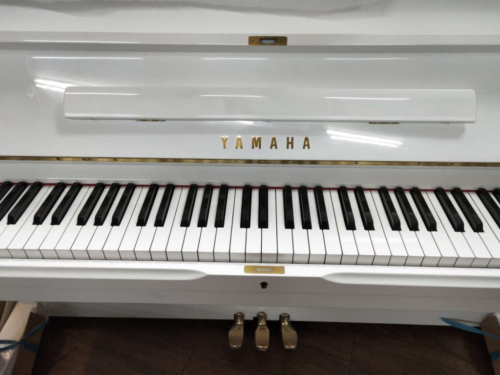 YAMAHA-U1白色直立式中古鋼琴